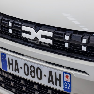Η τεράστια επιτυχία της Dacia - Αυτό ειναι το αυτοκίνητο που αγόρασαν 19.709 οδηγοί σε ένα μήνα