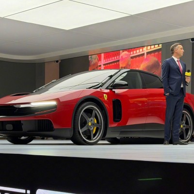 O Jeff Bezos φταίει για την πιο μισητή Ferrari όλων των εποχών – Η κουβέντα που άλλαξε την ιστορία