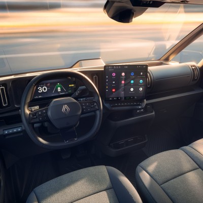 Το πρώτο επαγγελματικό Renault με οθόνη της LG