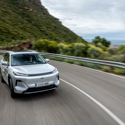 Geely Starray ΕΜ-i: Πόσο μακριά μπορείς να φτάσεις με ένα ρεζερβουάρ;