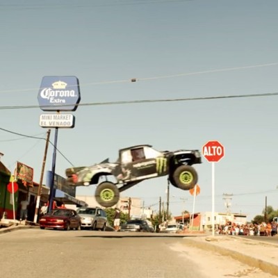 VIDEO: Κόντρα με… ελικόπτερο στο Μεξικό