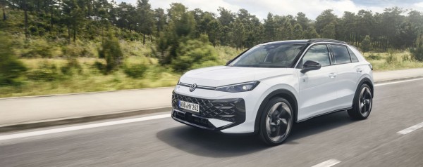 Nέος Full Hybrid κινητήρας με 170 PS για τα Volkswagen T-Roc και Golf - Οι πρώτες τιμές 