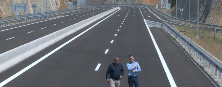 Ελλάδα: Ανοίγει η νέα εθνική οδός των 46 km και των 23 γεφυρών – Οι πρώτες εικόνες