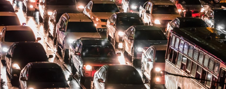 Βυθίζεται η εγχώρια αγορά της Κίνας – Τι σημαίνει αυτό για την παγκόσμια αυτοκινητοβιομηχανία