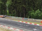 Κοπέλα με... ψιλοτάκουνες στο Nurburgring