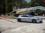 Με την Porsche Taycan στο αεροδρόμιο Τατοΐου