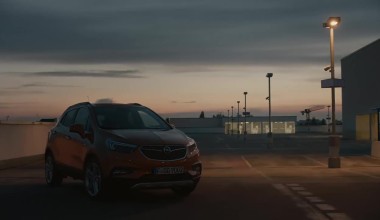 Opel Mokka X 2016 - adaptive lights