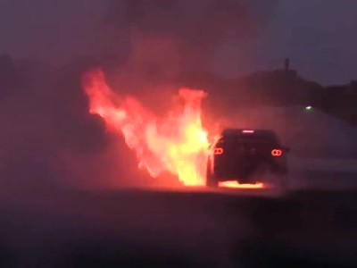Gups HSV 727 Explodes into Huge Fireball at Powercruise USA