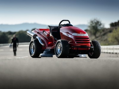 Honda's Mean Mower Guinness Record- officially the world's fastest lawnmower