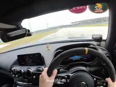 Mercedes-AMG GT Crash video